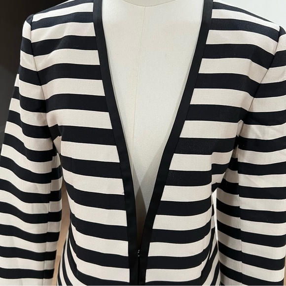 Ann Taylor black cream striped preppy office cropped blazer  Size 8 - Picture 5 of 11